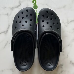 Classic Crocs NWT UNISEX US size m9w11